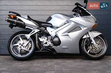 Мотоцикл Без обтікачів (Naked bike) Honda VFR 800F Interceptor 2005 в 