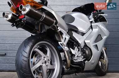 Мотоцикл Без обтікачів (Naked bike) Honda VFR 800F Interceptor 2005 в 