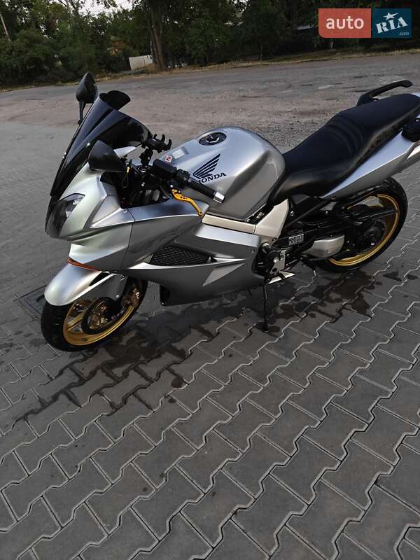 Мотоцикл Спорт-туризм Honda VFR 800F Interceptor 2005 в Любашівці