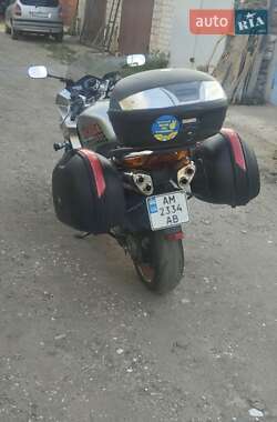 Мотоцикл Спорт-туризм Honda VFR 800F Interceptor 2004 в 