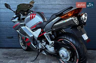 Мотоцикл Спорт-туризм Honda VFR 800F Interceptor 2006 в 