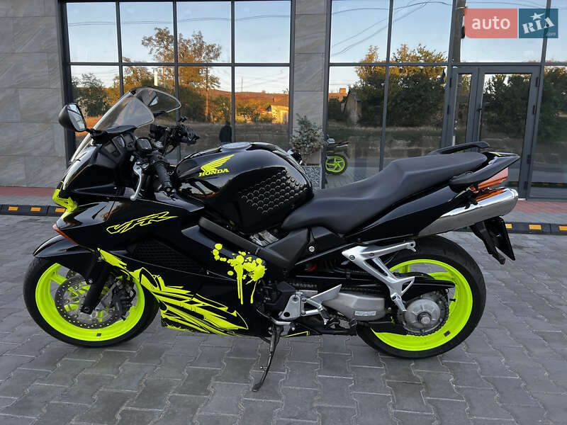 Мотоцикл Спорт-туризм Honda VFR 800F Interceptor 2002 в Березівці