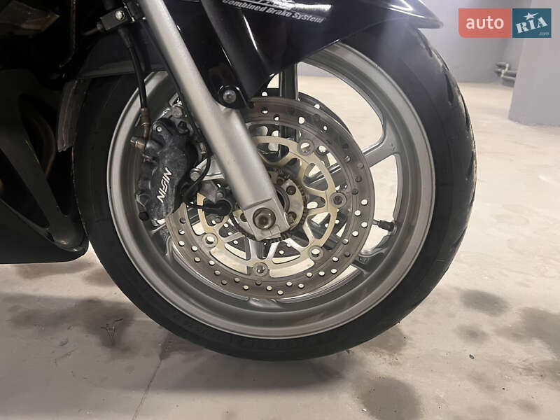 Мотоцикл Спорт-туризм Honda VFR 800F Interceptor 2002 в Киеве фото 9 Мотоцикл Спорт-туризм Honda VFR 800F Interceptor 2002 в Киеве