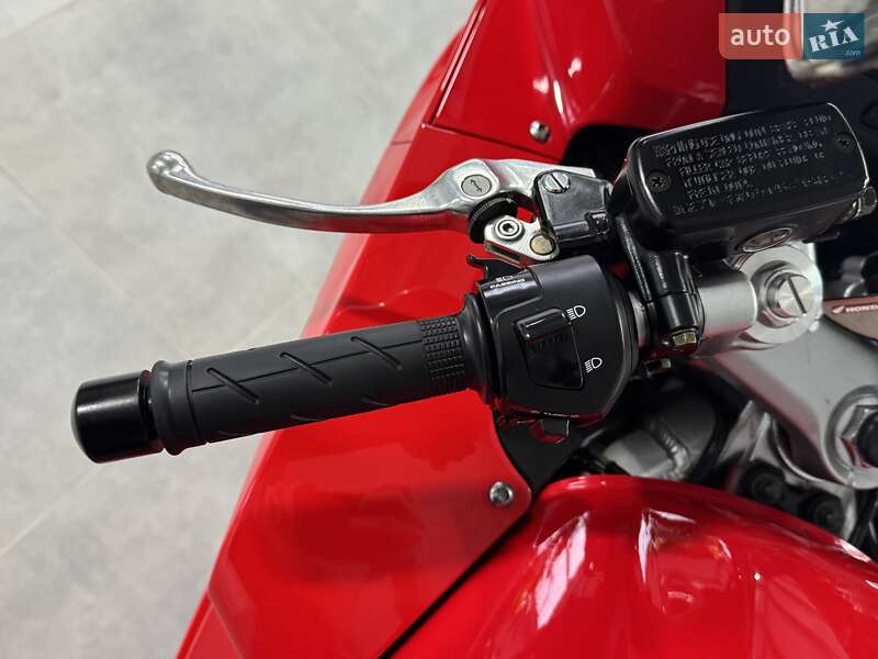 Мотоцикл Спорт-туризм Honda VFR 800F Interceptor 2005 в Хмельницькому фото 16 Мотоцикл Спорт-туризм Honda VFR 800F Interceptor 2005 в Хмельницькому