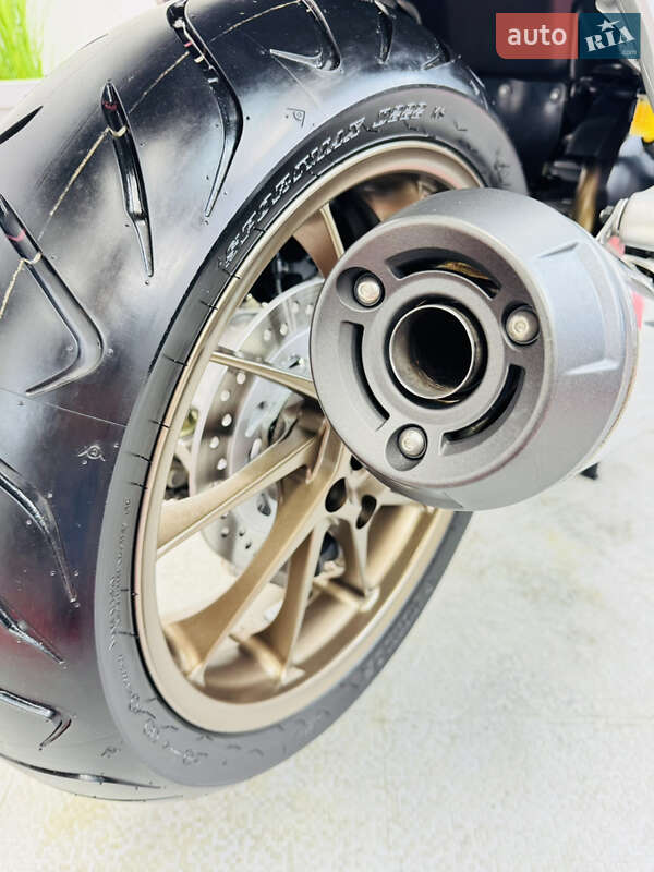 Спортбайк Honda VFR 800F Interceptor 2014 в Одессе фото 21 Спортбайк Honda VFR 800F Interceptor 2014 в Одессе