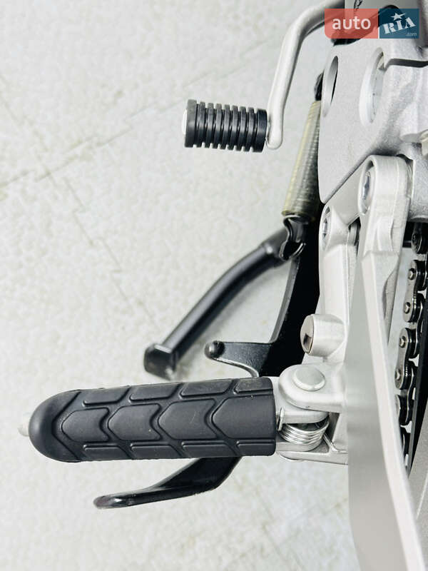 Спортбайк Honda VFR 800F Interceptor 2014 в Одессе фото 24 Спортбайк Honda VFR 800F Interceptor 2014 в Одессе