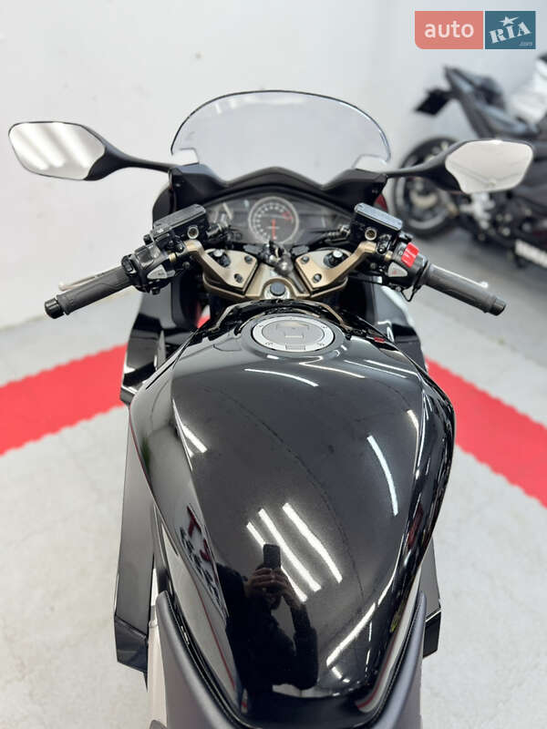 Спортбайк Honda VFR 800F Interceptor 2014 в Одессе фото 29 Спортбайк Honda VFR 800F Interceptor 2014 в Одессе