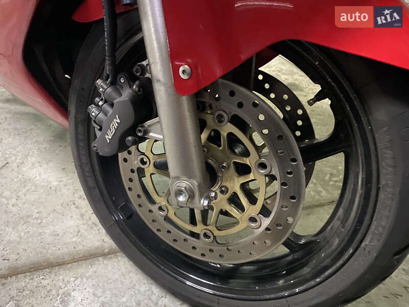 Мотоцикл Спорт-туризм Honda VFR 800F Interceptor 1999 в Киеве