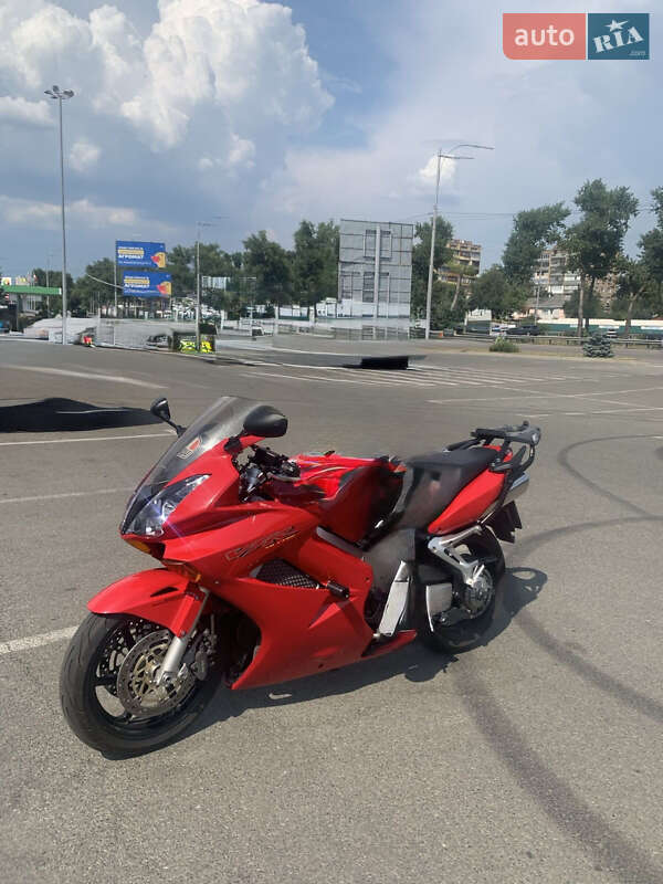 Honda VFR 800F Interceptor 2003