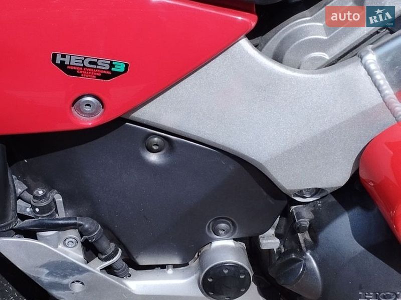 Мотоцикл Спорт-туризм Honda VFR 800F Interceptor 1999 в Полтаві