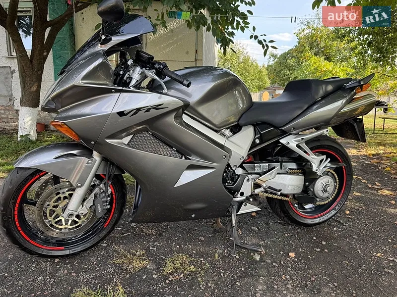 Honda VFR 800F Interceptor 2002