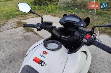 Мотоцикл Спорт-туризм Honda VFR 800X Crossrunner 2012 в 