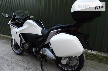 Мотоцикл Спорт-туризм Honda VFR 2010 в Луцке