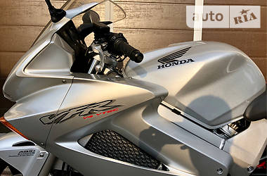 Мотоцикл Спорт-туризм Honda VFR 2003 в Ровно