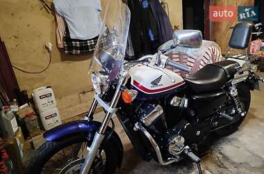 Мотоцикл Чоппер Honda VT 400S 2013 в 
