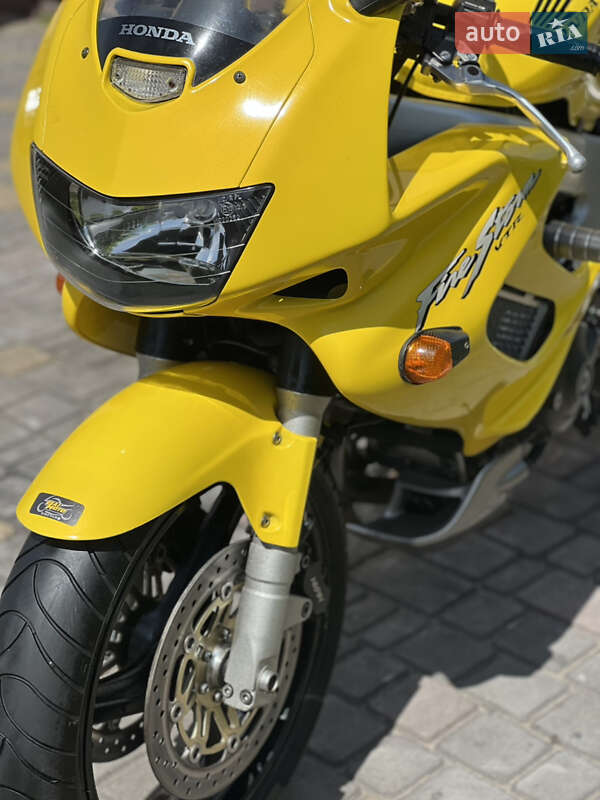 Мотоцикл Спорт-туризм Honda VTR 1000 2002 в Буську