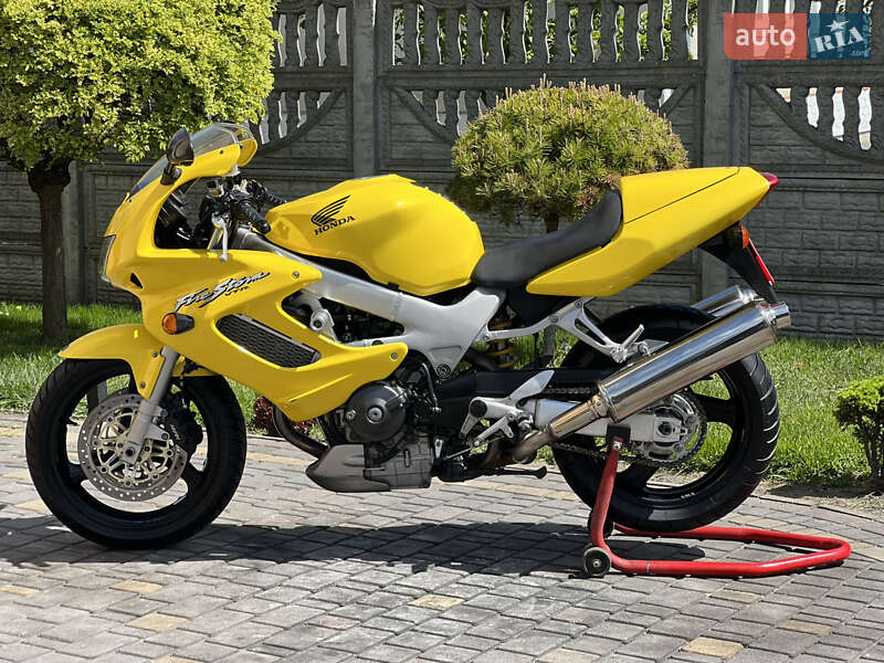 Мотоцикл Спорт-туризм Honda VTR 1000 2002 в Буську