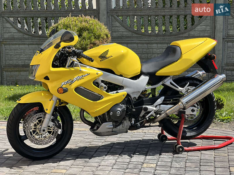 Мотоцикл Спорт-туризм Honda VTR 1000 2002 в Буську