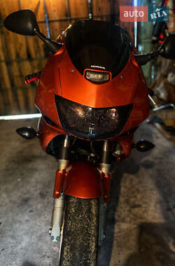 Спортбайк Honda VTR 1000F 2001 в 