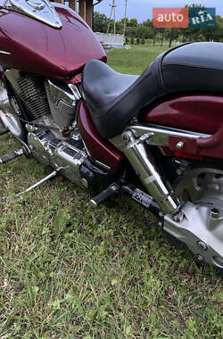 Мотоцикл Классик Honda VTX 1300R 2006 в 