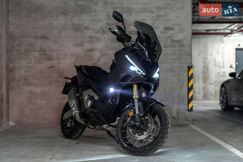 Honda X-ADV 750 2025