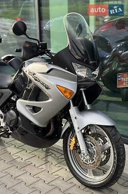 Мотоцикл Туризм Honda XL 1000V Varadero 2004 в 