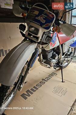 Мотоцикл Многоцелевой (All-round) Honda XLR 200R 1995 в 