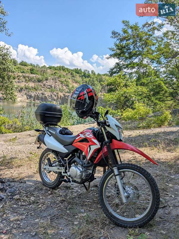Honda XR 150L 2023