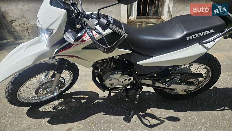 Мотоцикл Внедорожный (Enduro) Honda XR 150L 2014 в Львове