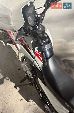 Мотоцикл Супермото (Motard) Honda XR 150L 2022 в 