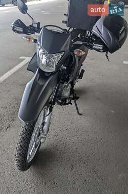 Мотоцикл Внедорожный (Enduro) Honda XR 150L 2015 в Харькове