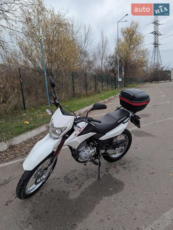 Honda XR 150L 2015 Honda XR 150L 2015