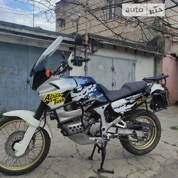Мотоцикл Многоцелевой (All-round) Honda XRV 750 Africa Twin 1995 в 