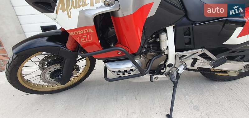 Мотоцикл Внедорожный (Enduro) Honda XRV 750 Africa Twin 1992 в Чернигове фото 9 Мотоцикл Внедорожный (Enduro) Honda XRV 750 Africa Twin 1992 в Чернигове