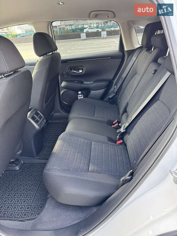 Внедорожник / Кроссовер Honda ZR-V 2023 в Киеве