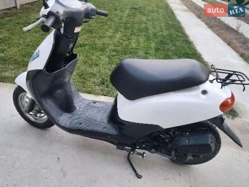 Мопеди Hongda Люкс 2000 в Чорткові