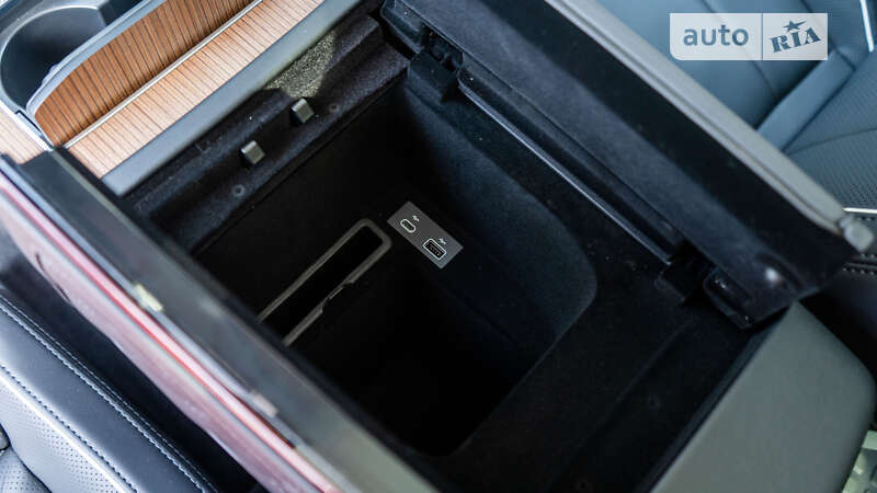 Внедорожник / Кроссовер Hongqi E-HS9 2022 в Львове