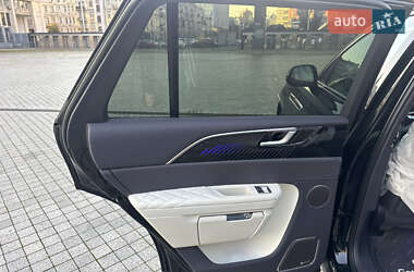Позашляховик / Кросовер Hongqi E-HS9 2022 в 