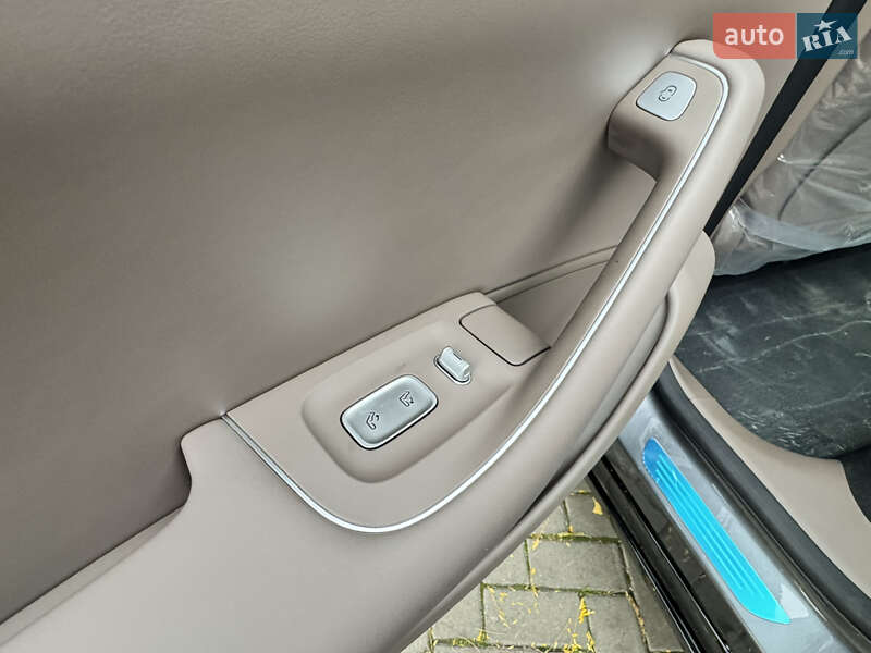 Внедорожник / Кроссовер Huawei Luxeed R7 2025 в Одессе