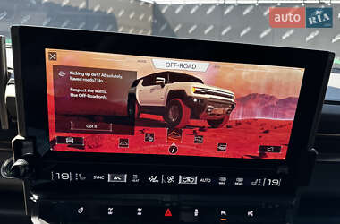 Внедорожник / Кроссовер Hummer EV SUV 2024 в 