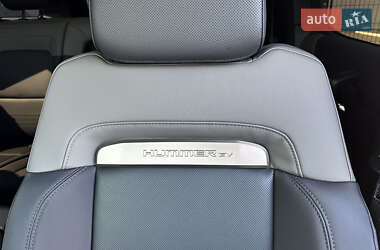 Внедорожник / Кроссовер Hummer EV SUV 2024 в 