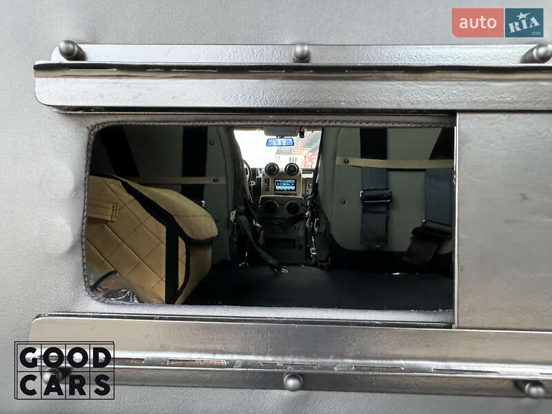 Внедорожник / Кроссовер Hummer H2 2003 в Одессе