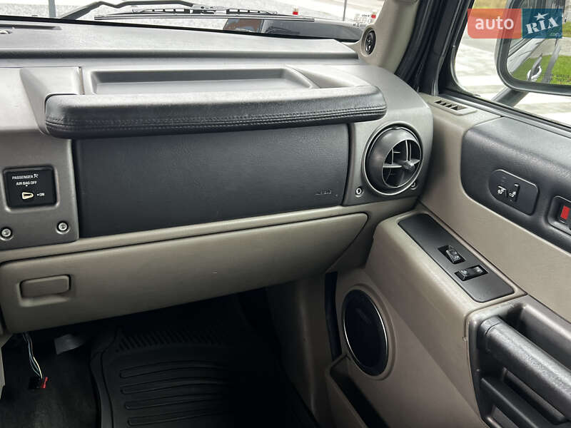 Внедорожник / Кроссовер Hummer H2 2003 в Луцке