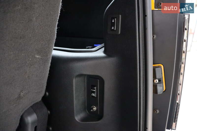 Внедорожник / Кроссовер Hummer H2 2002 в Львове фото 79 Внедорожник / Кроссовер Hummer H2 2002 в Львове