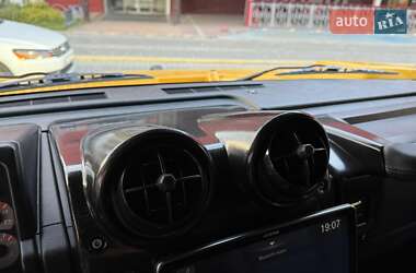 Позашляховик / Кросовер Hummer H2 2002 в 