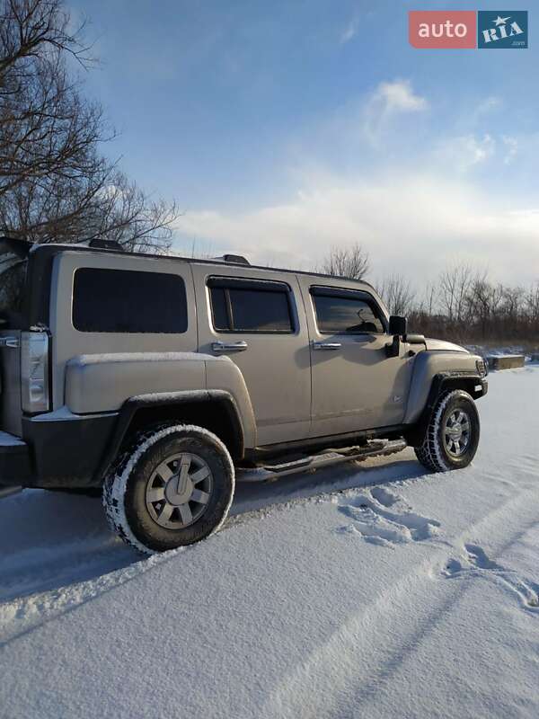 Внедорожник / Кроссовер Hummer H3 2006 в Ровно