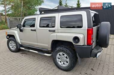Внедорожник / Кроссовер Hummer H3 2006 в 
