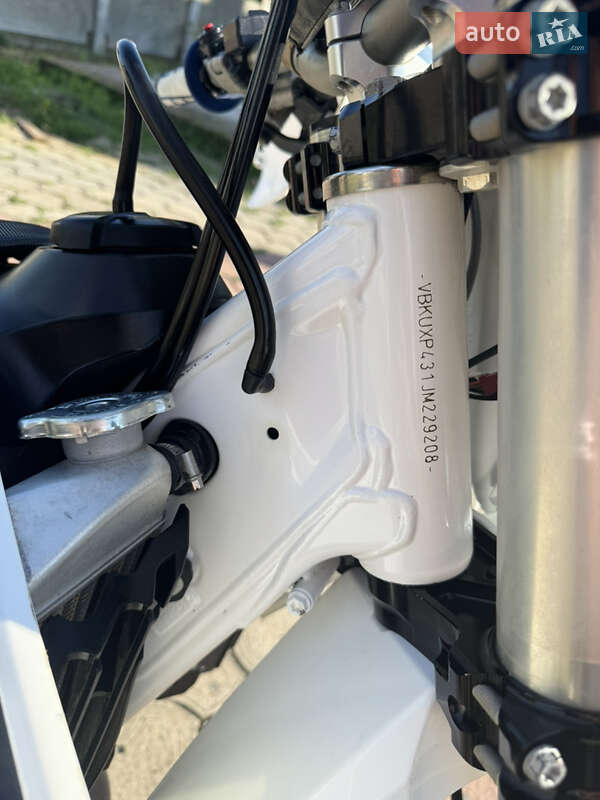 Мотоцикл Кросс Husqvarna FC 350 2018 в Черновцах