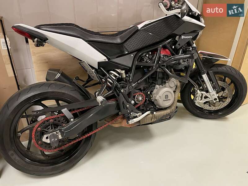 Мотоцикл Кастом Husqvarna Nuda 2012 в Киеве фото 4 Мотоцикл Кастом Husqvarna Nuda 2012 в Киеве