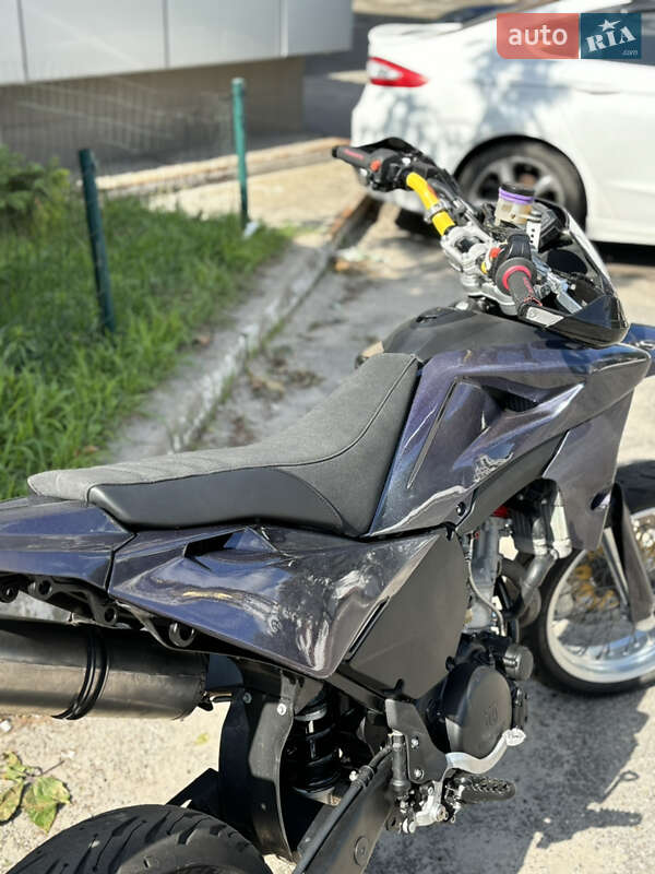 Мотоцикл Супермото (Motard) Husqvarna SMR 630 2010 в Киеве